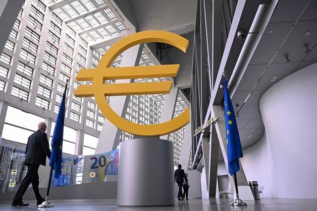 ECB, 기준금리 0.25%p올려 2.25%로…3년만의 인상(상보)
