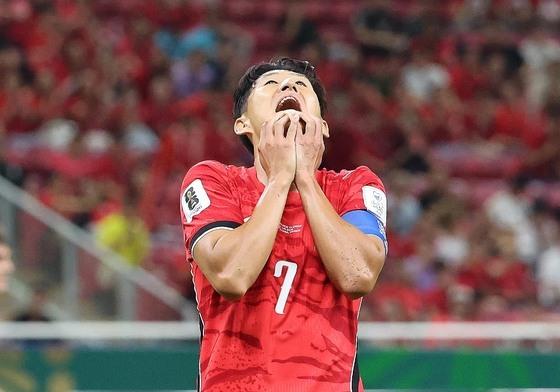 '골 침묵' 손흥민은 해결 과제…취재진 인터뷰 요청에 '침묵' 패스