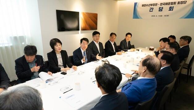 황종우 해수장관 "부산 이전 해운기업 지원책 마련…순조로운 정착 돕겠다"
