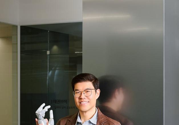 "똑똑한 로봇 가릴 방법이 없다"…리얼월드, 손기술 평가 기준 제시 [인터뷰] 