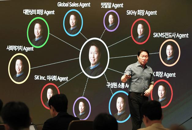 최태원 회장, 신속한 AX 주문…"'나의 AI'→'우리의 AI' 진화해야"