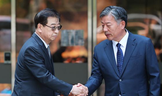 '서해 공무원 피격' 서훈·김홍희 항소심 무죄 선고