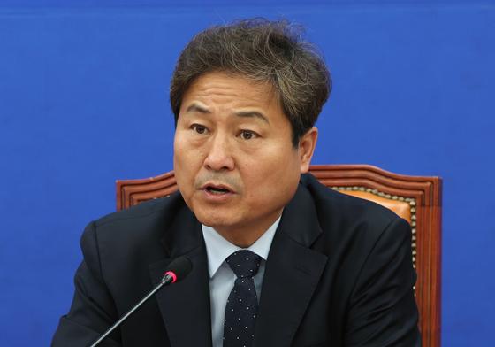 與 "서울 시민 부동산 걱정 적극 반영…오세훈, 책임회피 급급해"