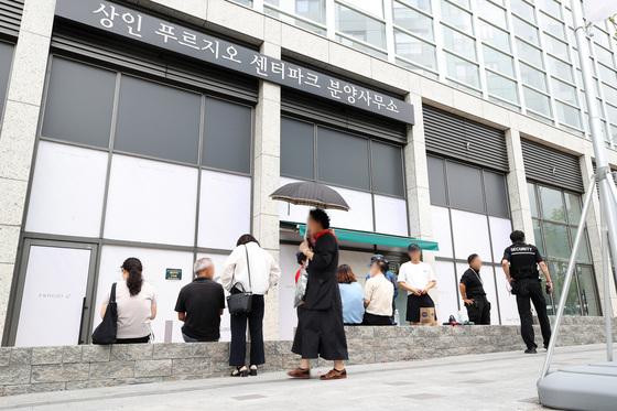 '미분양 무덤' 대구 아파트, 웬 오픈런…전세 전환에 200m 줄