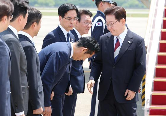 [뉴스1 PICK]정청래 '90도 인사'에 이재명 대통령…"수고했습니다"