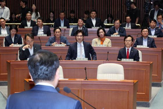 '입원' 장동혁, 금주 당무 복귀…'퇴진론' 재점화 기류