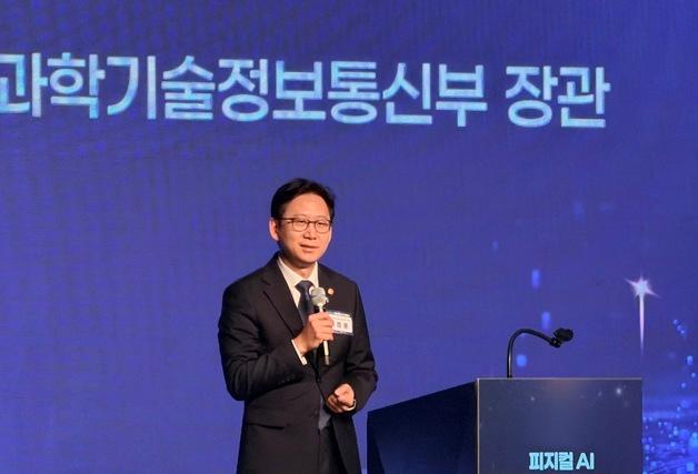 미토스 통제에 커진 AI 주권론…배경훈 "피지컬 AI 1강으로 도약"