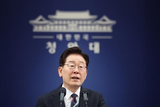 李대통령 "중동전쟁 종전 문턱…민생·물가 대응, 이제부터 시작"