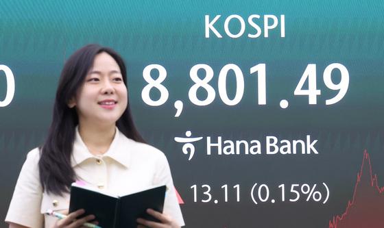 롤러코스터 뚫은 코스피, 8800선 돌파