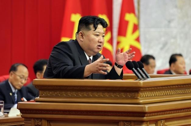 대화보다 핵무력 우선 재확인한 북한[정창현의 북한읽기]