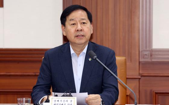 구윤철 "하반기 전기·가스 등 공공요금 동결…석유최고가격 인하"