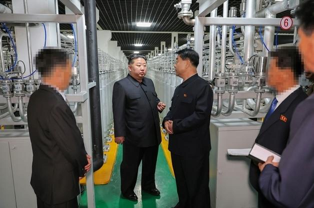 北, 새 핵시설 공개…"5년간 핵물질 생산 능력 2배 이상 키웠다"(종합)