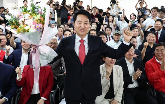 [뉴스1 PICK]대역전 드라마 쓴 오세훈, 사상 첫 5선 서울시장 신화