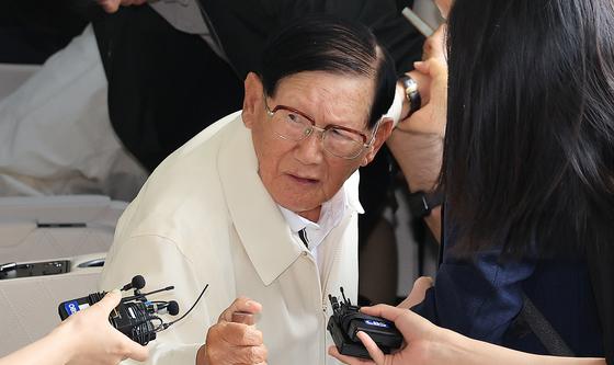 검·경합동수사본부 출석하는 이만희 총회장