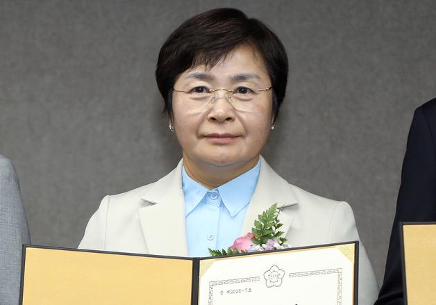 [화제의 당선인] 제주 첫 여성 3선 지역구 의원 민주 강성의