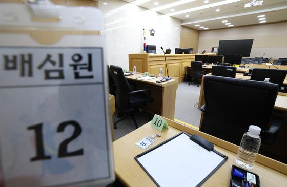 '연어 술파티' 국참 첫 날 이화영…"정치검찰이 날 인간사냥"