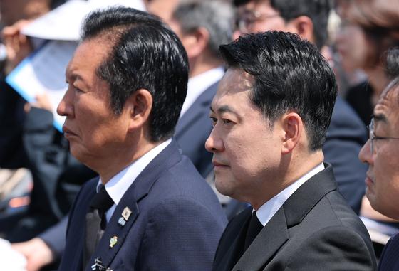 정청래 텃밭 광주행, 장동혁 일정 없이 숙고…상반된 '사퇴론' 대응