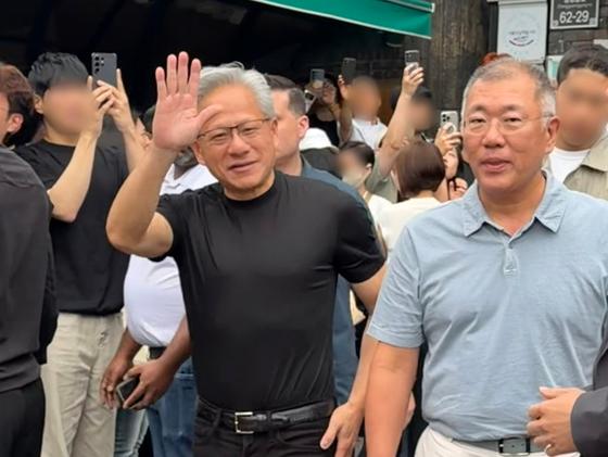 젠슨 황 '광폭 행보', 정의선 회장과 우래옥서 '냉면 회동'(종합)