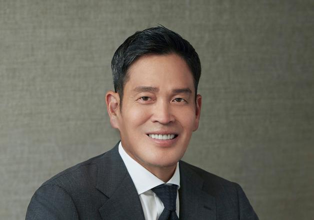 정용진 '책임경영' 나선다…이마트·신세계프라퍼티 대표 선임