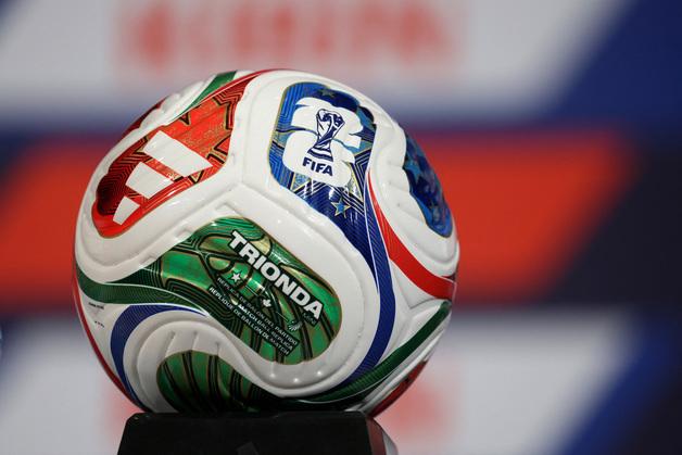 美나사 "美 월드컵 우승하면 달에 축구공 보낸다"