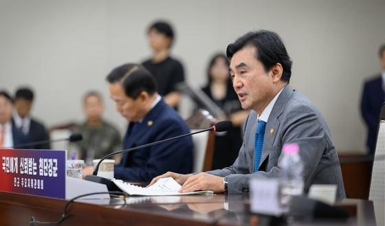 "유승준 국방장관 시키면 군가라도 가르쳐"…국힘, 안규백 '탈영' 맹폭 