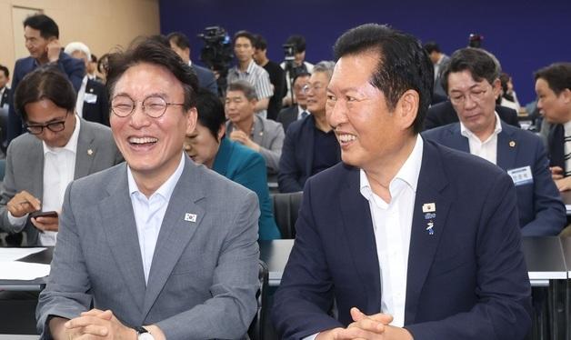 민주당 전북도당 찾은 김민석·정청래