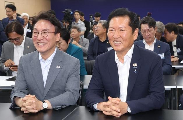 김민석 "자기정치 시간 아냐"…정청래 "당원 목소리 귀 기울일 사람"