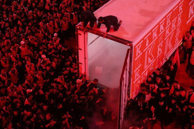 '마트 냉동탑차'에 실린 하메네이…엉겹결에 소환된 핀란드 업체