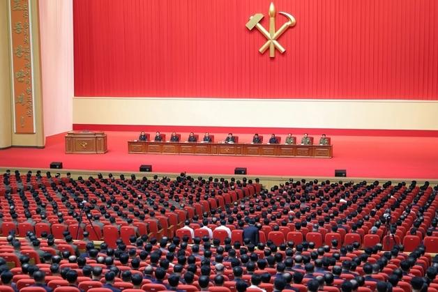 北, 당정군 회의서 軍부패 공개 처벌…북중조약 65주년 맞아 밀착 과시