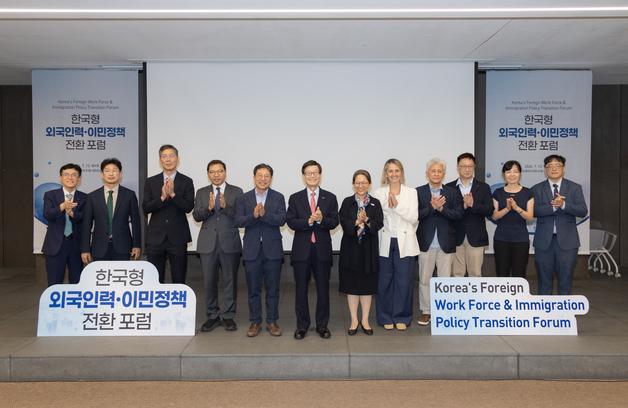 무협 "외국 인력 정책, 유입보다 활용"…한국형 이민정책 전환 제언