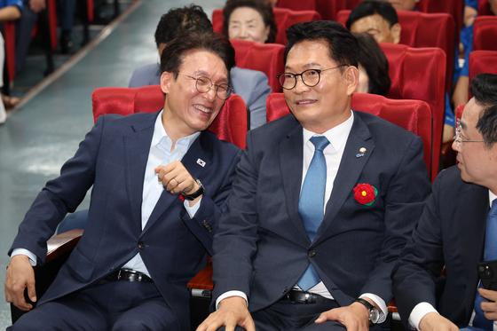 노인위원회 워크숍 참석한 김민석·송영길