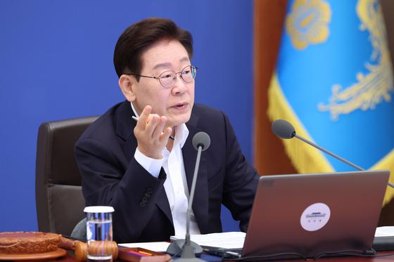 李대통령 "조세 제도 왜곡·변형돼 부동산 투기 유발…정상화 필요"