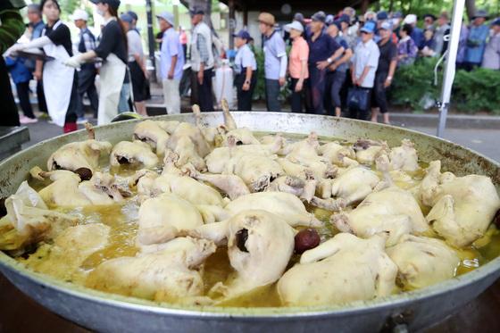 [오늘의 날씨]대구·경북(15일,수)…오전 비, 낮 37도 찜통