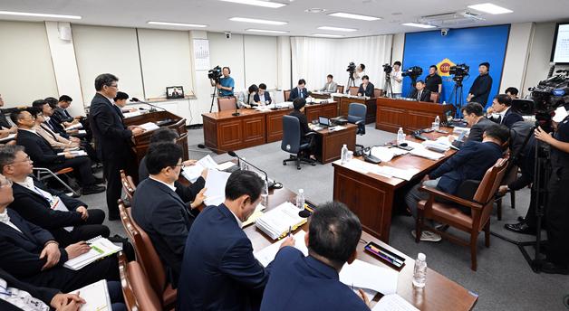 제주 '입도세' 없애고 '관광지 입장료' 올려받나