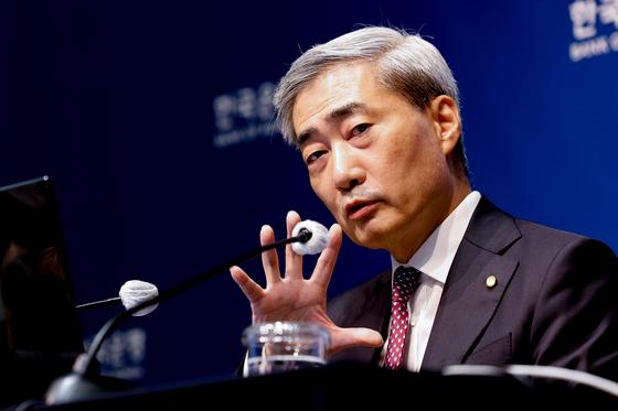 신현송 "물가 안정 확신 들 때까지 대응"…추가 금리인상 시사(종합)
