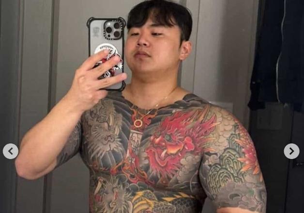 '알몸 피칠갑' 상태로 손 흔든 정재환…그걸 보고 순찰차 반대로 돌린 경찰