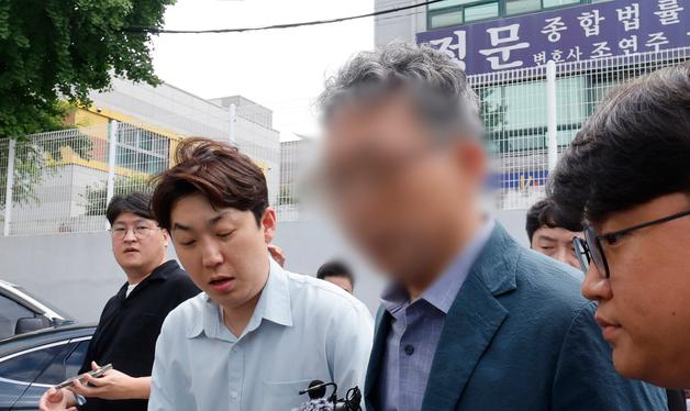 영장 실질 심사 출석하는 광산경찰서 형사과장