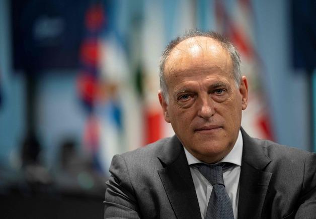 스페인 라리가 회장, 인판티노 FIFA 회장 사퇴 촉구…"축구 산업 파괴" 