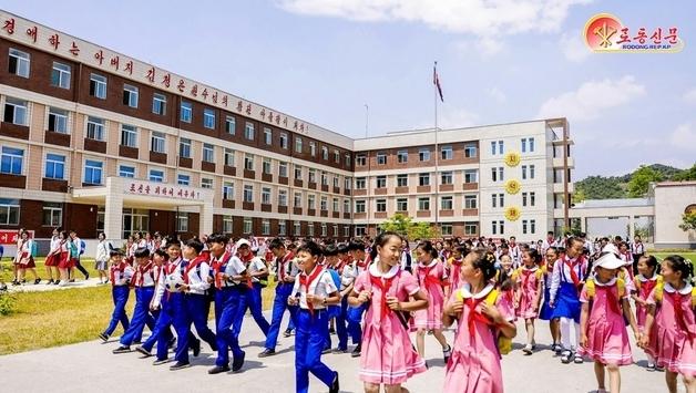 북한도 골라 듣는 '선택과목제' 도입…교육까지 현대화에 박차 