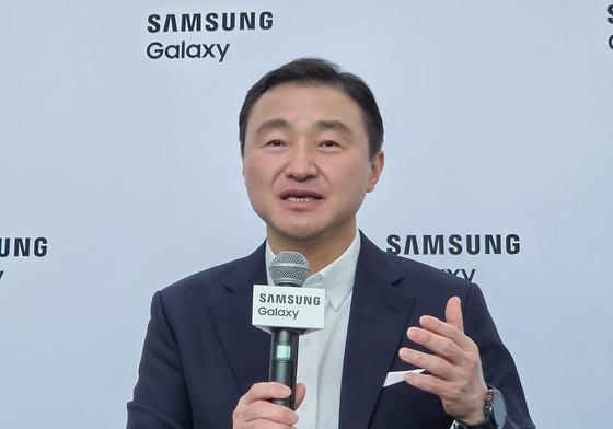 삼성DX, 칩플레이션 수익성 악화…시장점유율 확대 정면돌파