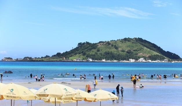 [오늘의 날씨]제주(12일, 수)…대체로 흐리고 낮 최고 31도