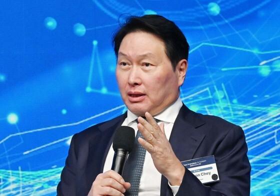 최태원 "규제합리화 실험장 필요…규모 아닌 산업별 성장을 방향으로"