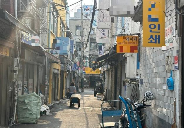 "비 오면 공치는 날"···'선거 특수'도 사라진 을지로 인쇄골목 '울상'