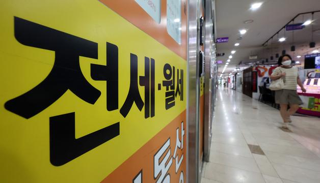 사라지는 전세…5억 보증금, 월세 얼마가 적당할까