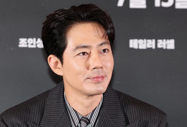 조인성, 또 멋있다…몸 사리지 않는 열연으로 완성한 '호프' [N초점]