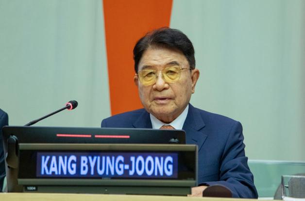 강병중 넥센그룹 회장, 부산대에 100억 상당 주식 기부