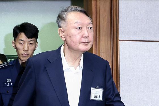'첫 유죄 확정' 尹 "법률전은 하이브리드전…끝까지 싸우자"