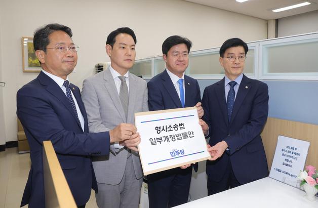 前 검찰개혁자문위원장 "검사 보완수사 못하면 장윤기 사건 묻힐 가능성↑"