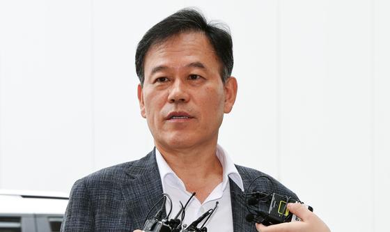 윤한홍, '관저 의혹' 종합특검 첫 조사