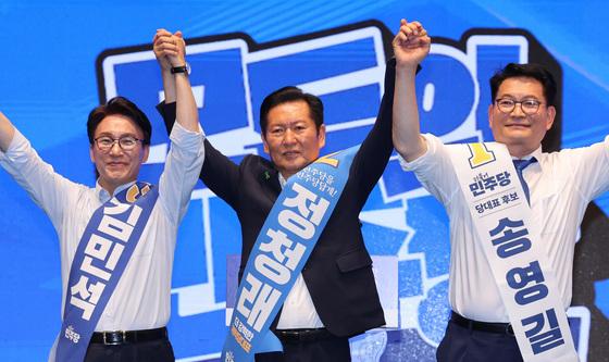 충북 합동연설회 인사하는 민주당 당권 주자들